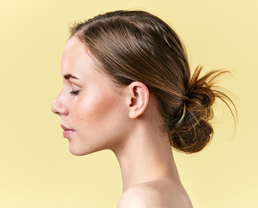 Jakich kosmetyków używać, aby pomóc pozbyć się trądziku