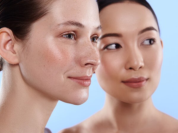 Odkryj artykuły La Roche - Posay o przebarwieniach na twarzy